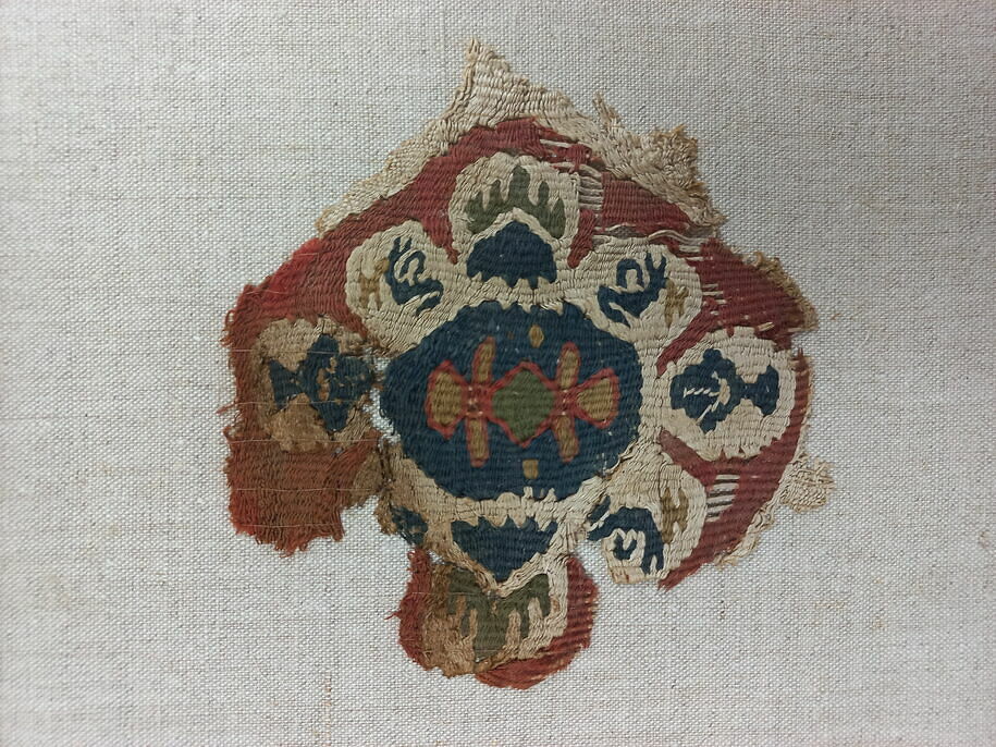 médaillon décoratif Louvre Collections