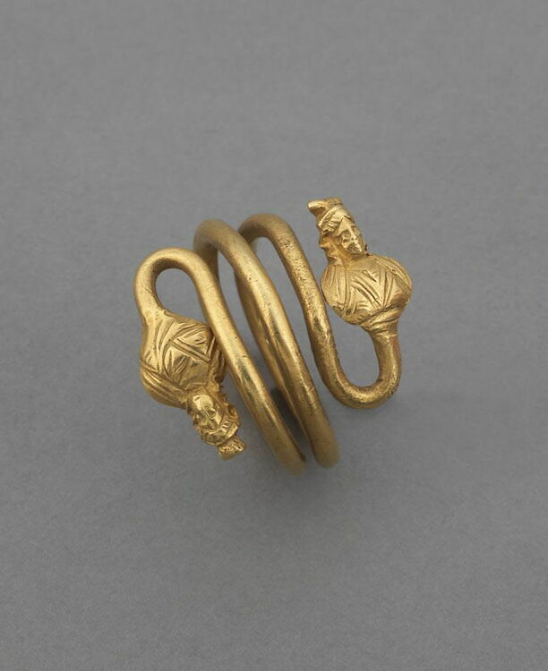 bague - Louvre site des collections