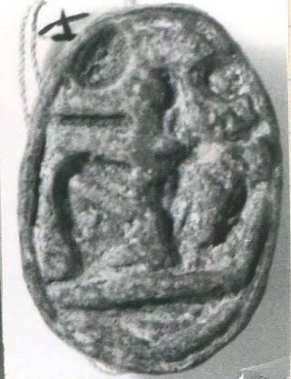 scaraboïde, image 2/2