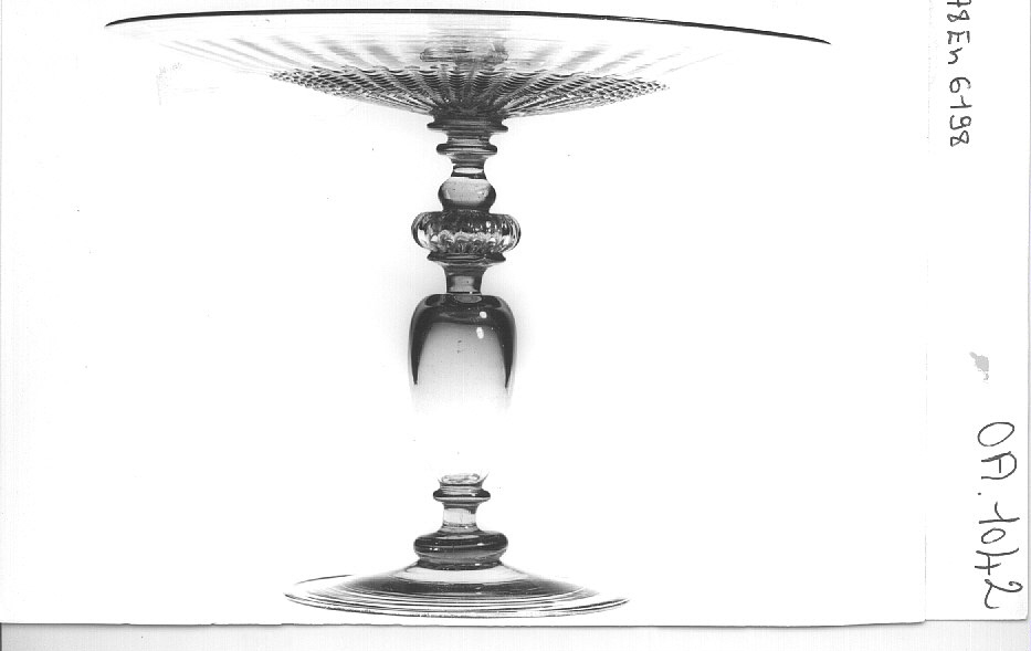 Coupe plate (tazza)