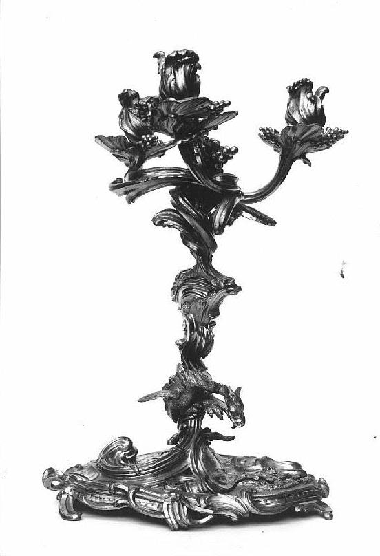 Candélabre à trois lumières, d'une paire