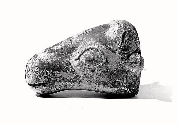 vase plastique  ; grelot