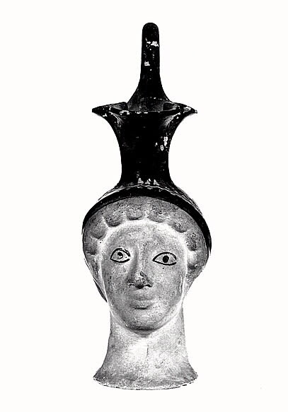 œnochoé ; vase plastique