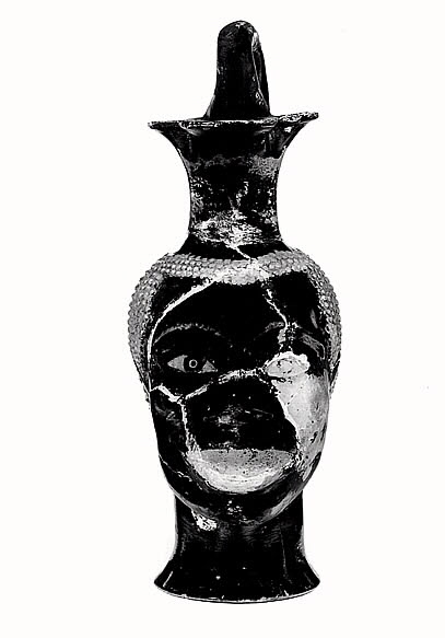 œnochoé ; vase plastique