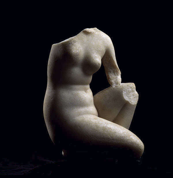 statuette d'Aphrodite du type de Rhodes, hellénistique (?) ; romain impérial (?)

Date de création/fabrication : Ie s. av. J.-C. (?) ; Ie s. ap. J.-C. (?) (-100 - 100)