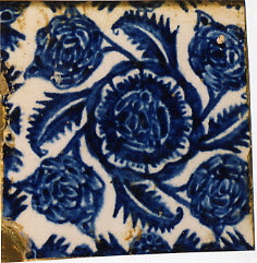 Carreau aux rosettes tourbillonnantes, image 2/2