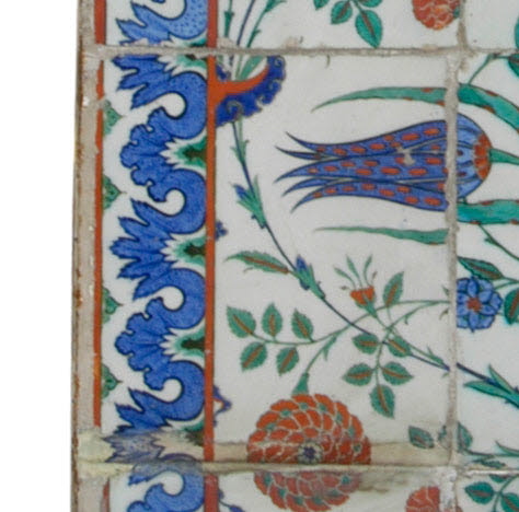 Carreau à décor de tulipes et de roses et aux tiges formant des mandorles, image 2/2
