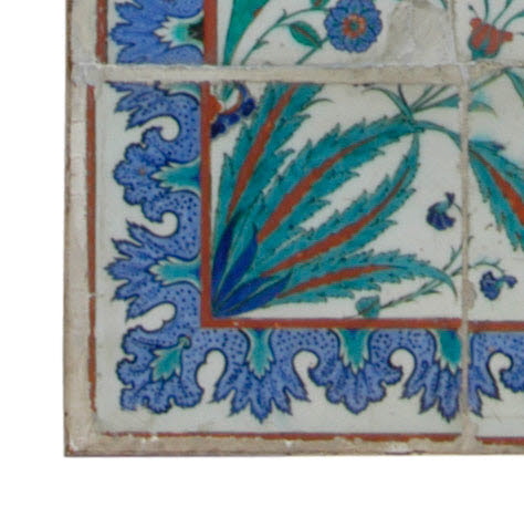 Carreau à décor de tulipes et de roses et aux tiges formant des mandorles, image 2/2