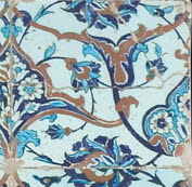 Carreau faisant partie d'un panneau à fleurons décorés d'un bouquet, fleurs épanouies et réseau fleuronné rumi, image 1/1