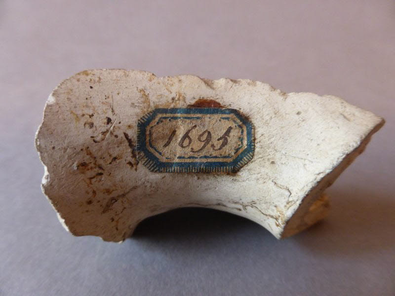 vase ; fragment