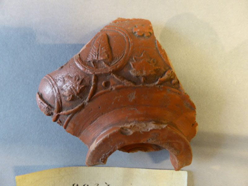 vase ; fragment