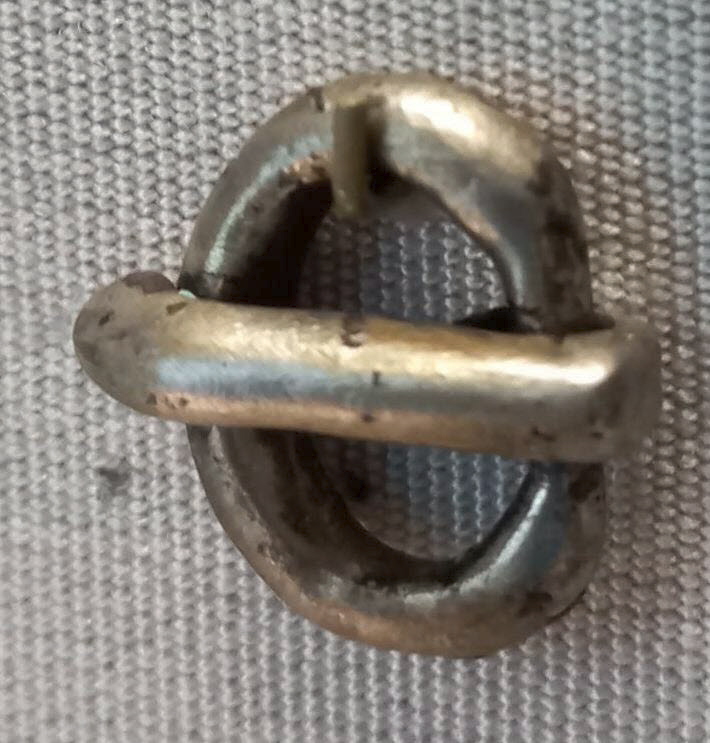 Bouclette en argent et son ardillon