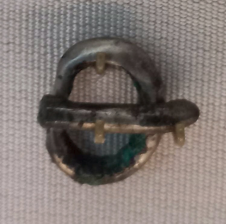 Bouclette en argent et son ardillon
