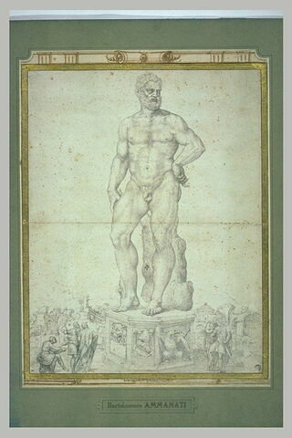 Statue d'Hercule sur un piédestal, personnages la dessinant et  contemplant, image 3/3