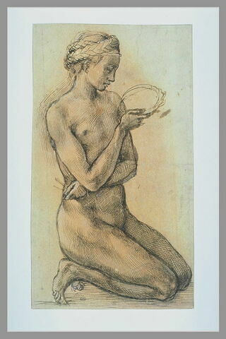 Femme nue agenouillée, tenant une couronne et des clous, image 2/2
