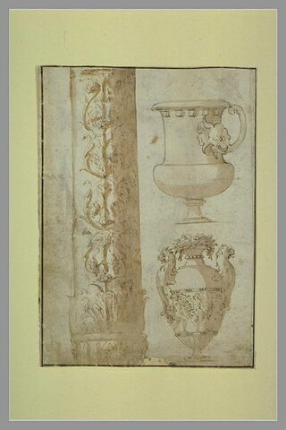 Deux urnes dont une couronnée de fruits, et fût de colonne orné, image 2/2