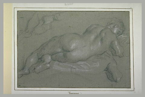 Etude d'une femme nue, allongée, vue de dos, et reprise des pieds et du bras, image 2/2
