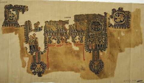 plastron de tunique ; clavus ; tabula ; fragment, image 2/2
