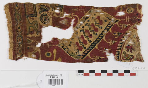 bande décorative d'habillement ; fragment, image 1/2