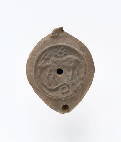 lampe ovale à médaillon et anse, image 1/4