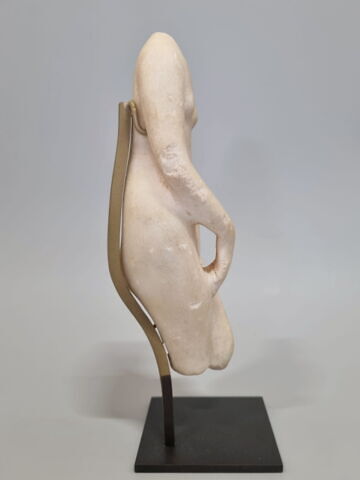 statue, image 4/6