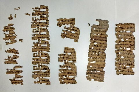 papyrus magique ; Papyrus Chassinat 4