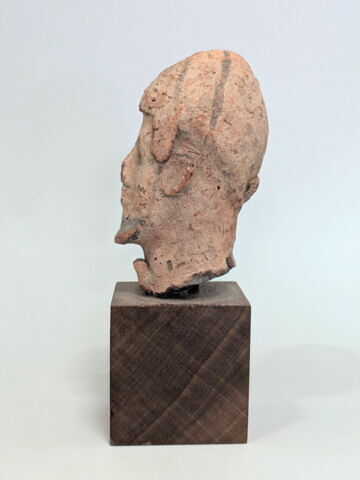 figurine, image 2/4
