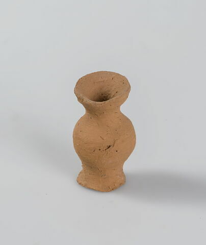 vase, image 1/1