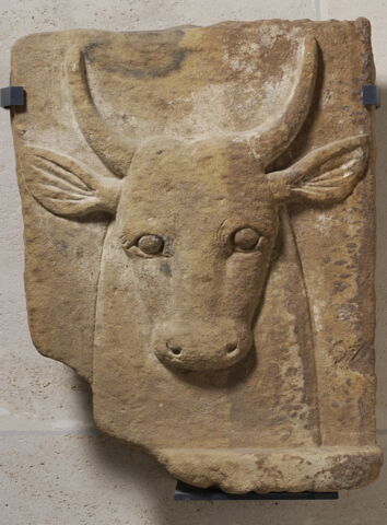 relief mural ; stèle, image 2/4