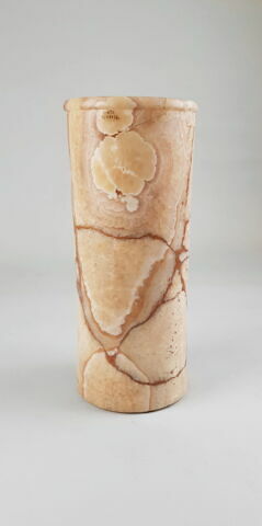 vase, image 2/2