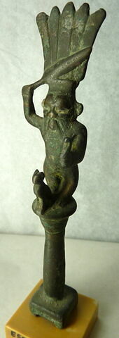 figurine de Bès combattant ; enseigne divine