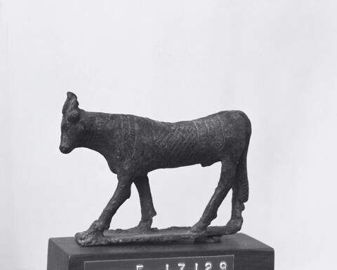 figurine, image 2/2