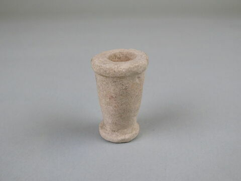 godet ; vase miniature, image 3/4