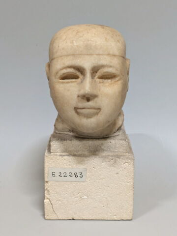 statue