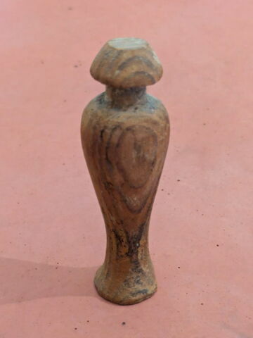 vase-hes ; vase simulacre