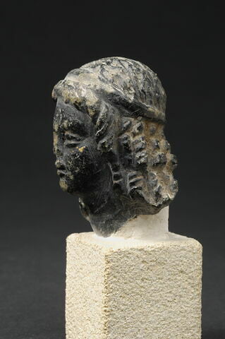 statue, image 2/3