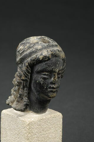 statue, image 3/3