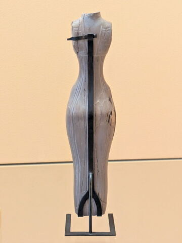 figurine ; statue, image 2/2
