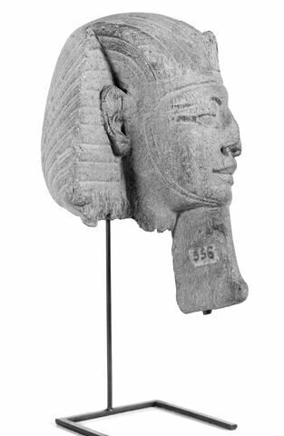 statue  ; serviteur funéraire, image 6/9