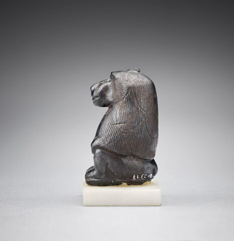 figurine, image 2/5