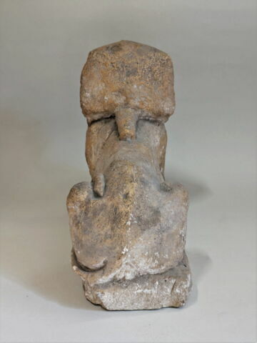 statue, image 3/5