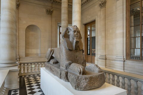 statue colossale, image 3/11