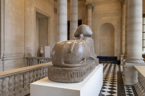 statue colossale, image 5/11