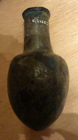vase, image 2/2