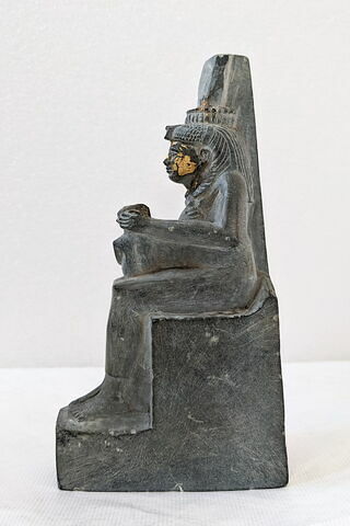 figurine d'Isis allaitant, image 5/5
