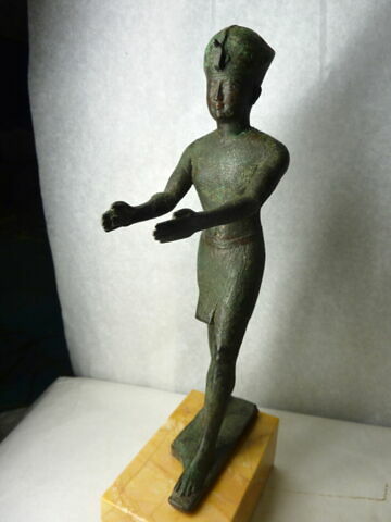 figurine, image 2/7