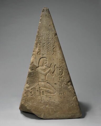 pyramidion, image 4/5