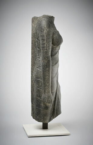 statue, image 4/5