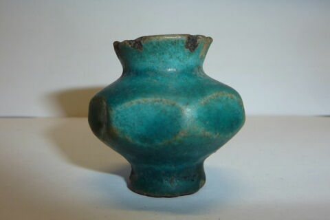 vase, image 1/1