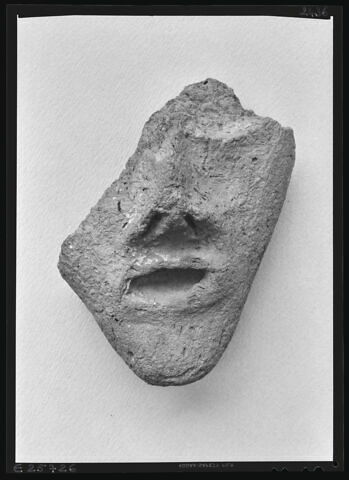 applique  ; vase, image 1/2